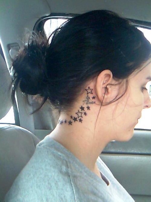 25 Behind Ear Tattoos Ideas For Women - Flawssy