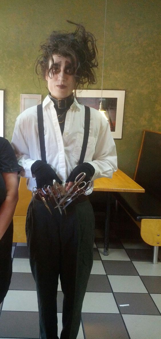 Easy To Make Halloween Costumes For Men 2024 Halloween Drawings Step By 