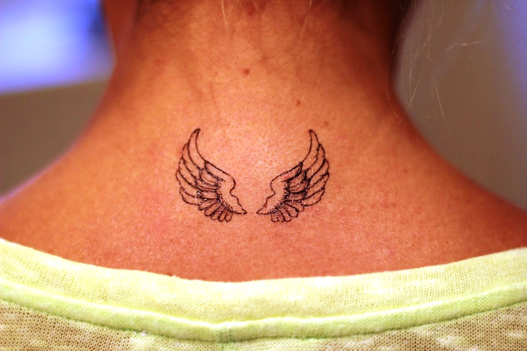 10 Inventive Wings Tattoos And Designs For Women - Flawssy