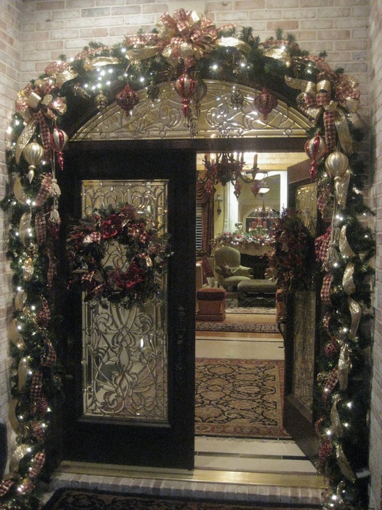 Elegant Christmas Decorations For Perfect Holiday Homes