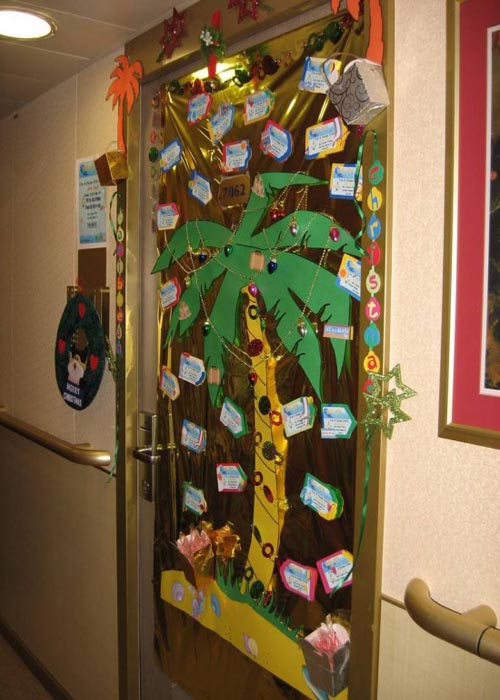 Top 30 Office Christmas Decorating Ideas Flawssy