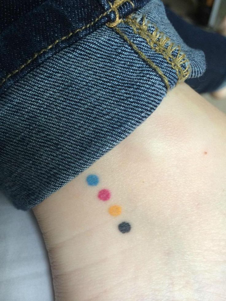 Tiny Geometric Tattoo Ideas Flawssy