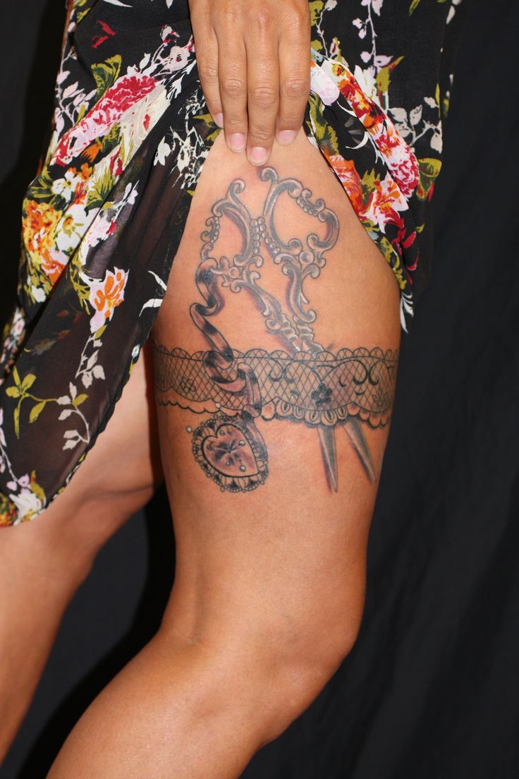 20 Lace Tattoos Tor Women To Look Impressive Flawssy