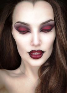 20 Halloween Vampire Makeup Ideas for Women - Flawssy