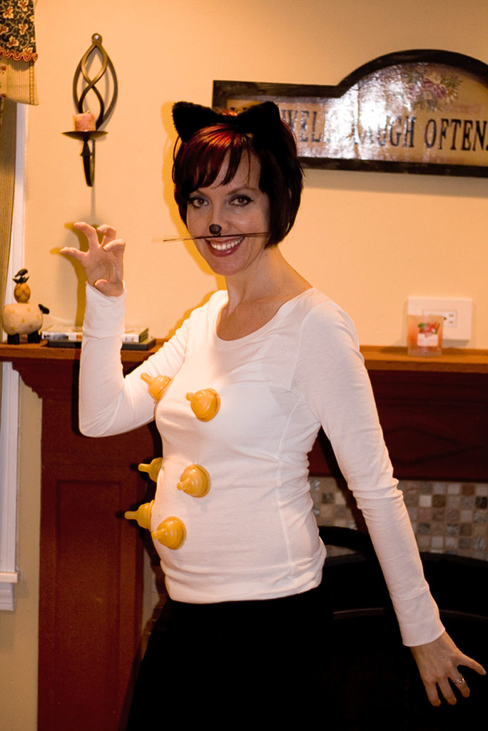 25 Halloween  Pregnant  Women Costumes To Have Fun At Spooky 