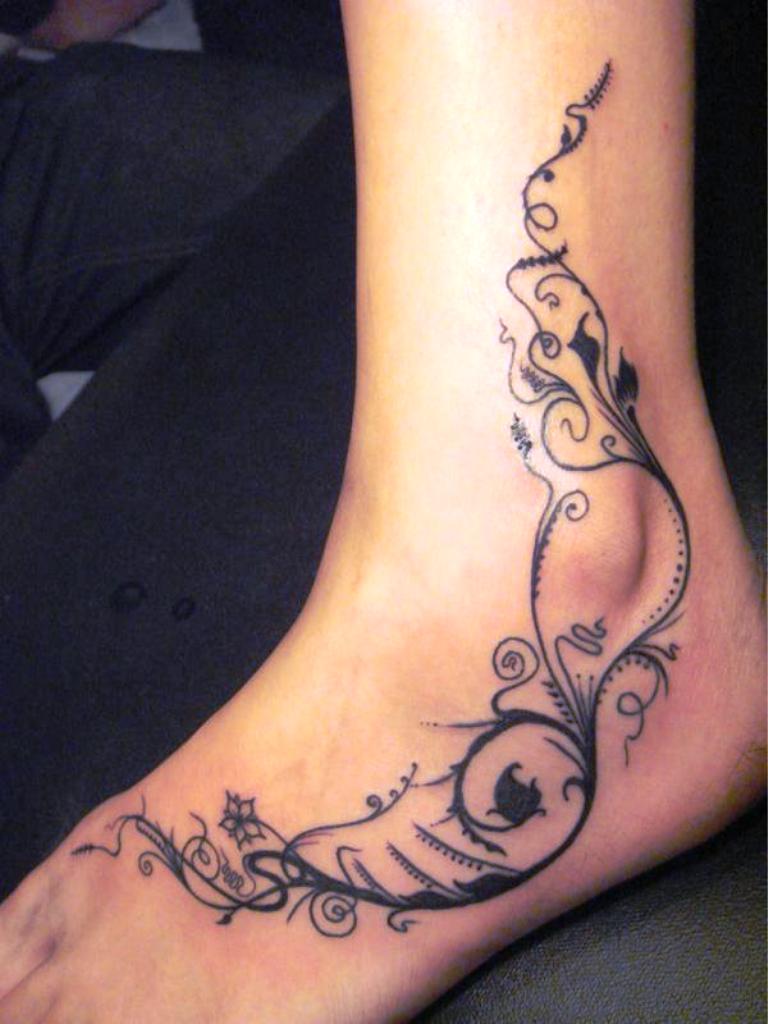 10 Adorable Ankle Tattoo Designs To Express Your Femininity Flawssy