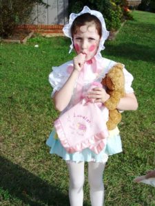 25 Doll Halloween Costume Ideas For This Spooky Day - Flawssy
