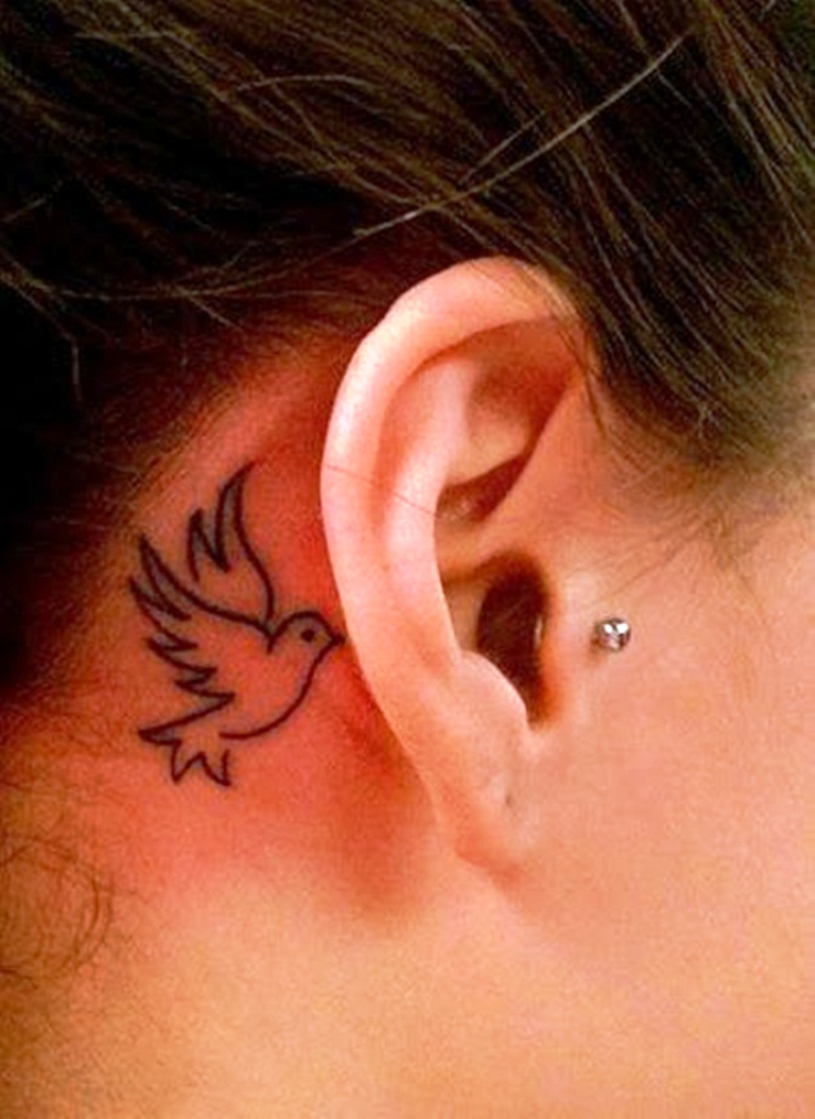10 Small Ear Tattoos For Women - Flawssy