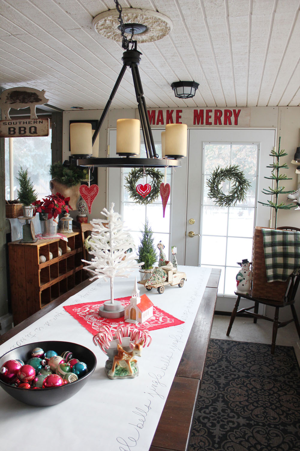 30 Creative Whimsical Christmas Decorating Ideas - Flawssy
