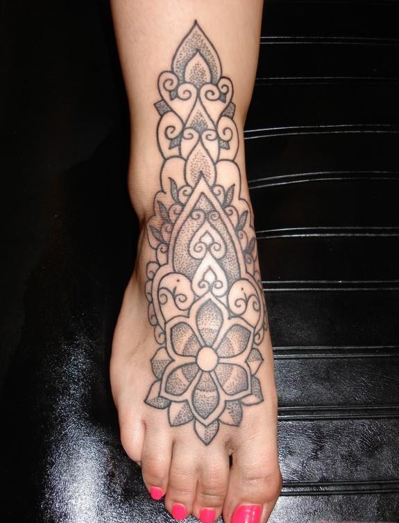 Geometric Tattoo Lotus Ideas - Flawssy
