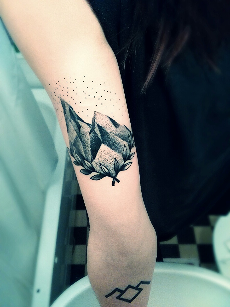 Geometric Tattoo Mountain Ideas Flawssy