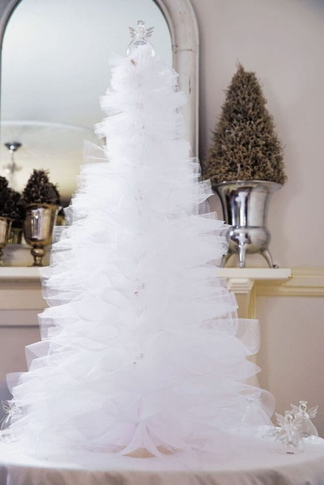 A tulle Christmas tree (1)