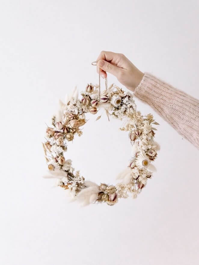 A wreath of dried flowers 