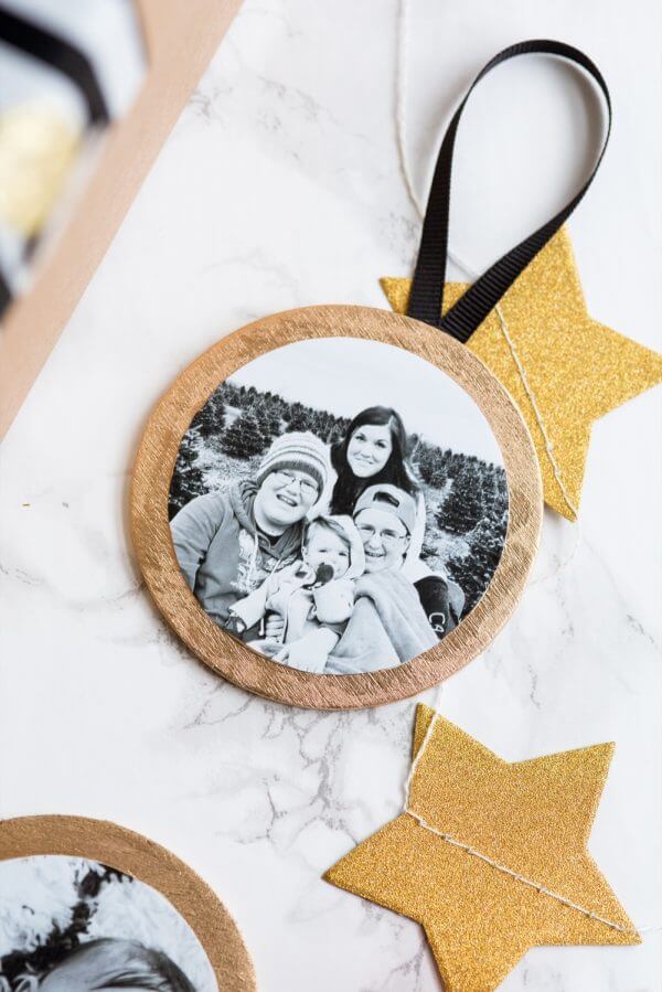 An ornament with a photo (1)