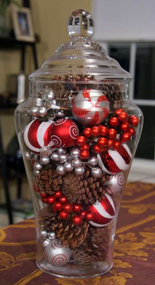 Glass vase decorated for Christmas (1)