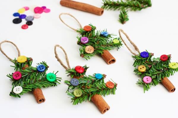 Small decorations to hang with cinnamon sticks (1)