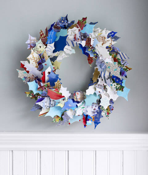 Wreath by collecting old greeting cards (1)