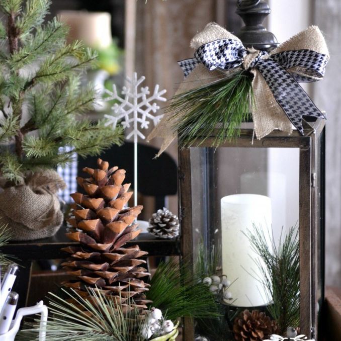 15 Ways to Decorate With Lanterns for Christmas