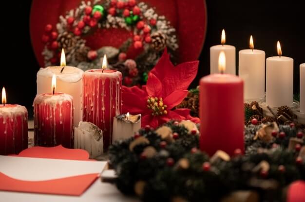 30 ways to use candles to make christmas atmosphere (1)