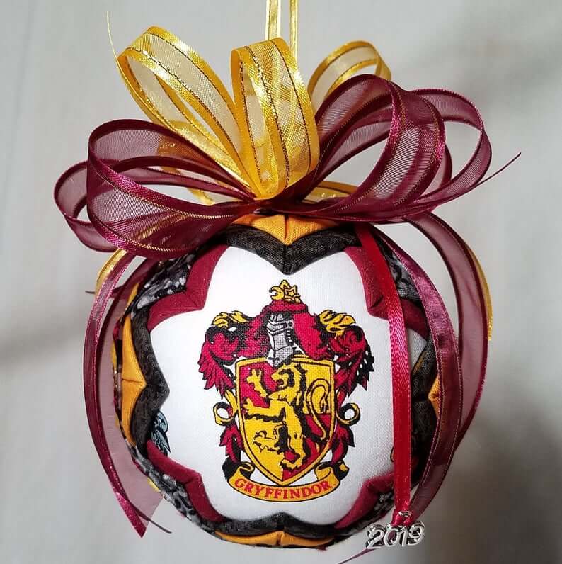 A Gryffindor Christmas ball (1)
