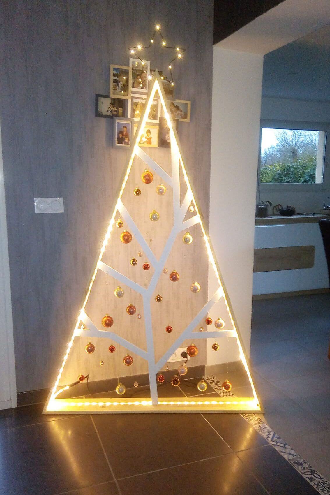 A bright wooden tree (1)