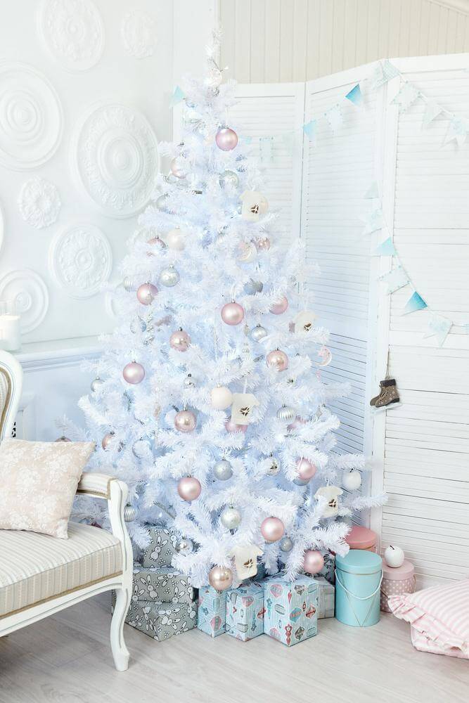 A delicately metallic white Christmas tree (1)