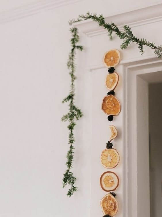 A garland of oranges 