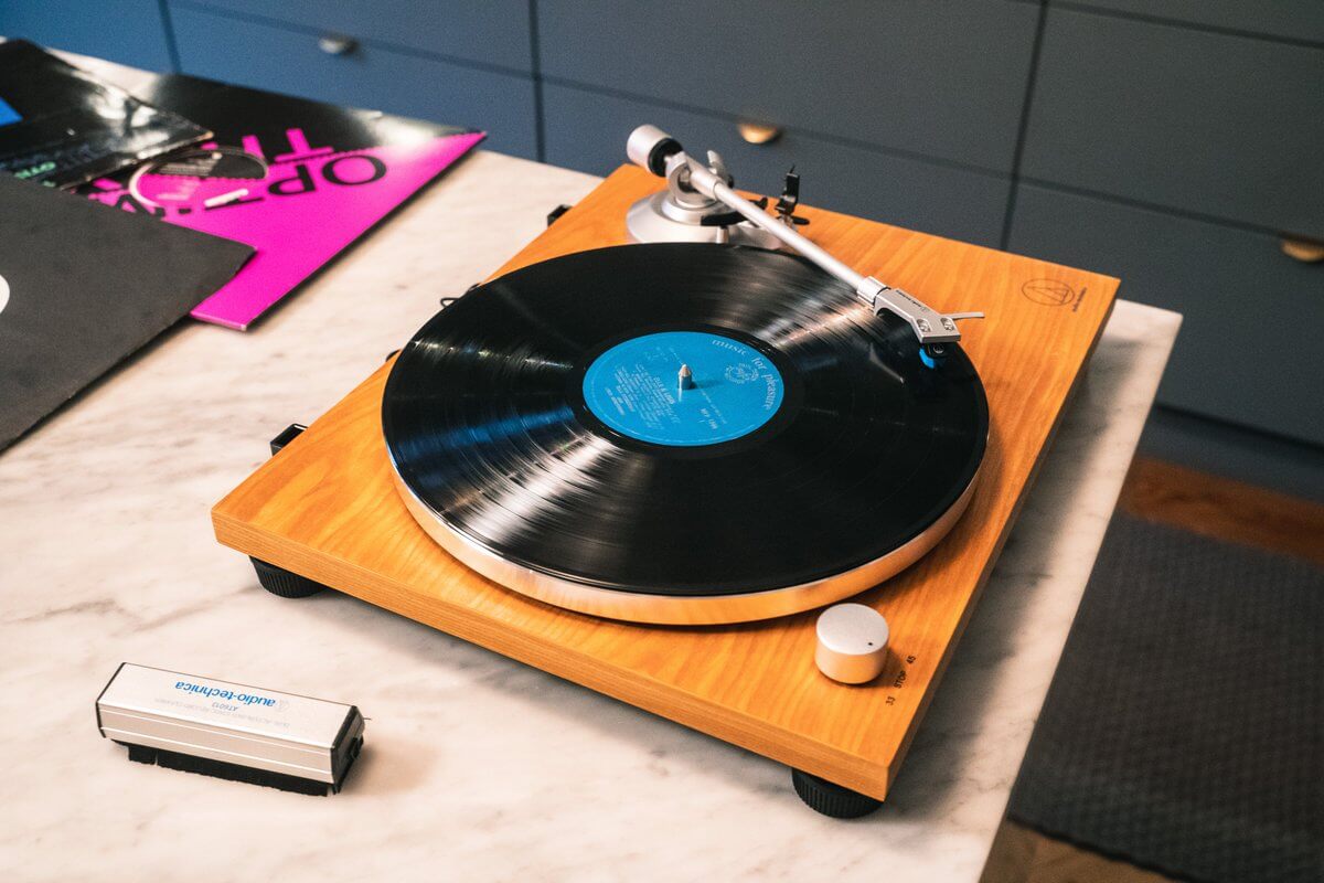 A turntable to revise your classics (1)