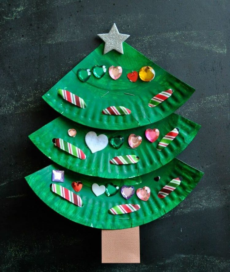 Carboard plate Christmas tree (1)