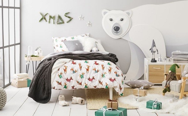 Christmas reindeer covered bed set (1)