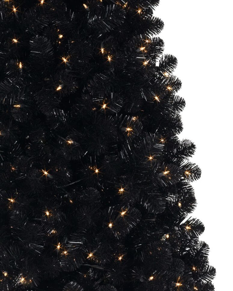 Decorate a black Christmas tree for a refined touch (1)