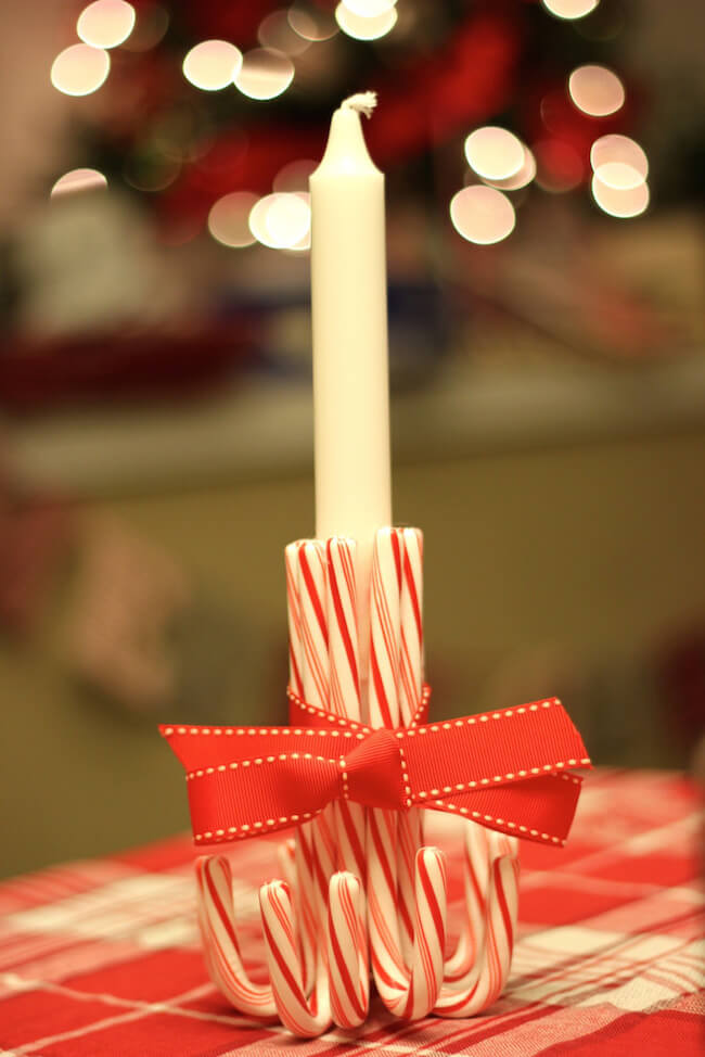 Decorate with Christmas candy (1)