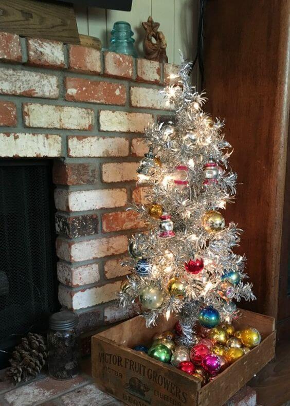 Decorating ideas for a silver Christmas tree 2 (1)