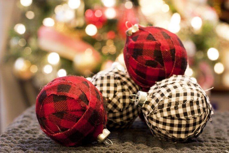 Fabric baubles (1)