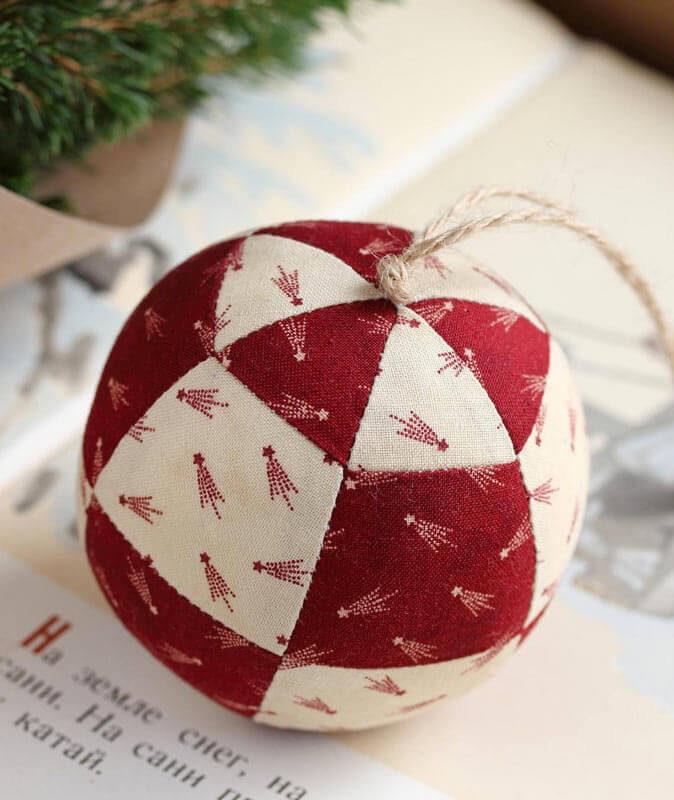 Fabric piece Christmas ball (1)