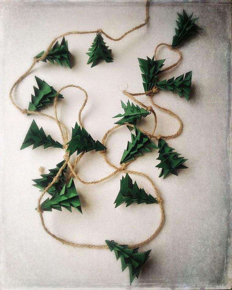 Paper Christmas tree garland  (1)