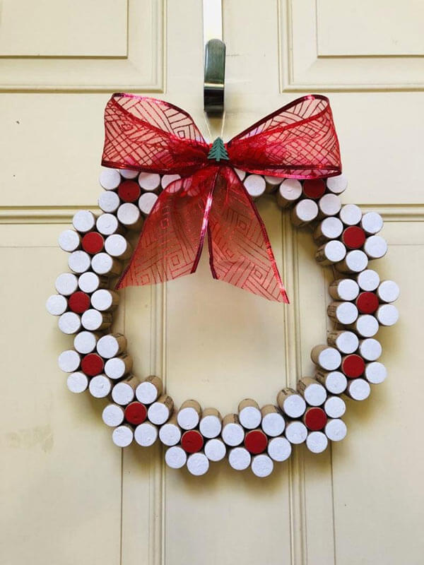 Red and white theme wreath (1)