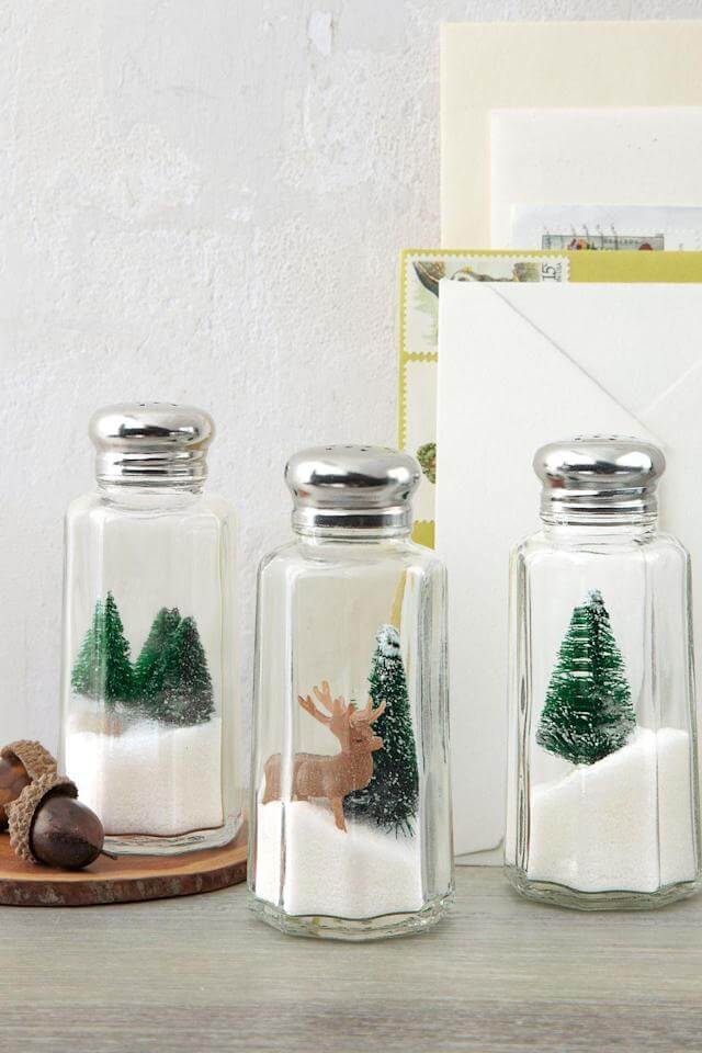 Salt shakers snowballs and other Christmas decoration ideas to make 