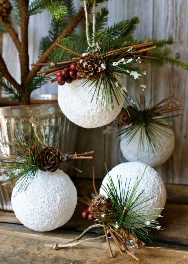 Snowy balls and other Christmas decoration ideas to make in styrofoam (1)
