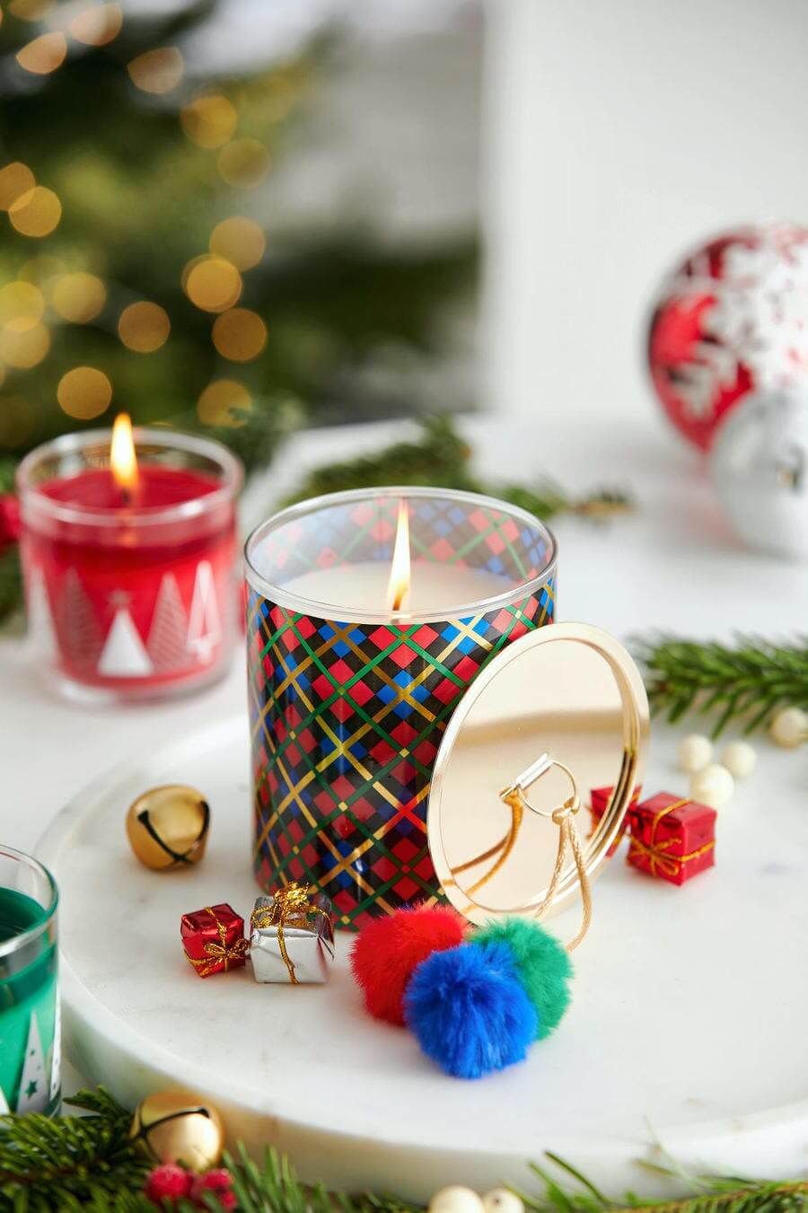 Trio of Festive Souvenirs mini candle jars (1)