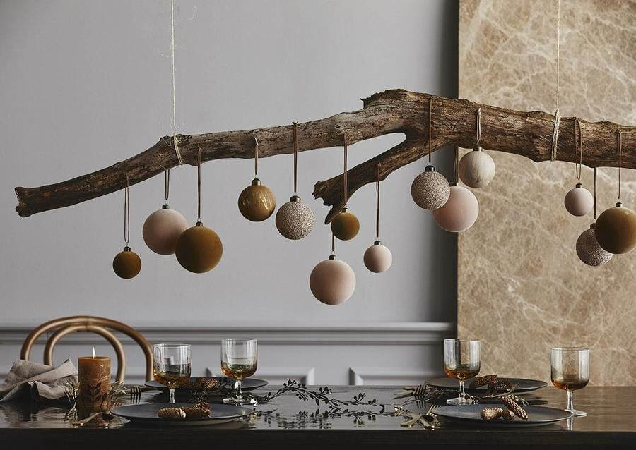 Wood suspension above the table  (1)