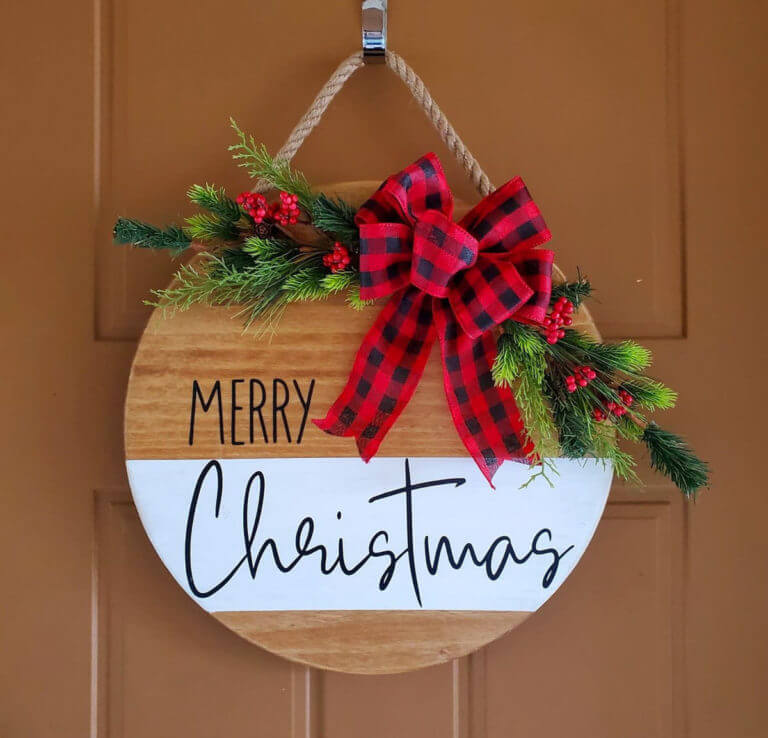 Wooden Christmas wreath (1)