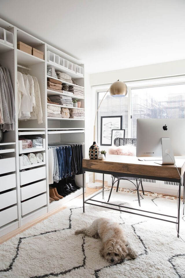 Organize an office in the middle of the dressing room - Copy (1)