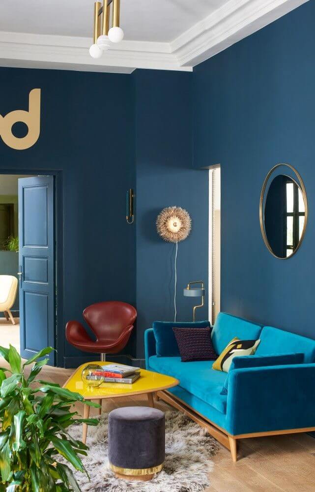 Retro chic blue and yellow living room (1)