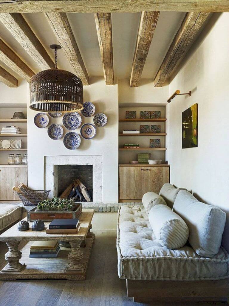 Rustic living room with Provencal accents (1)