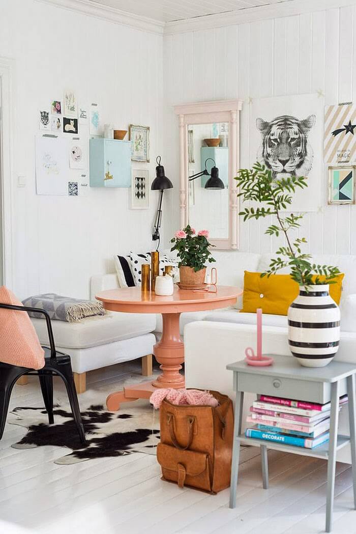 Scandinavian atmosphere with touches of pastel for this small feminine living room1 (1)