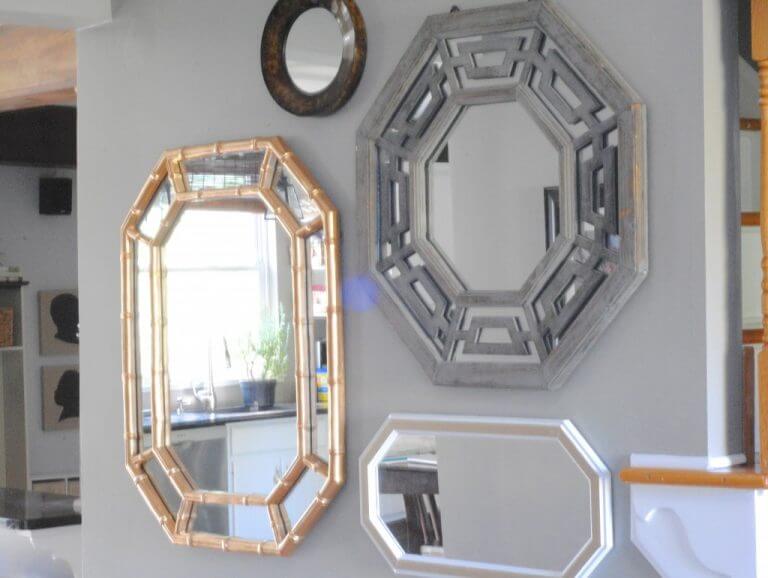 Set of mirrors to dress a section of wall between two doors (1)
