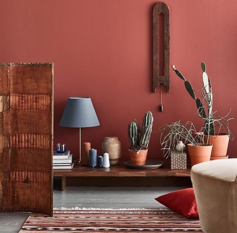 Terracotta, a warm paint for a colorful living room (1)