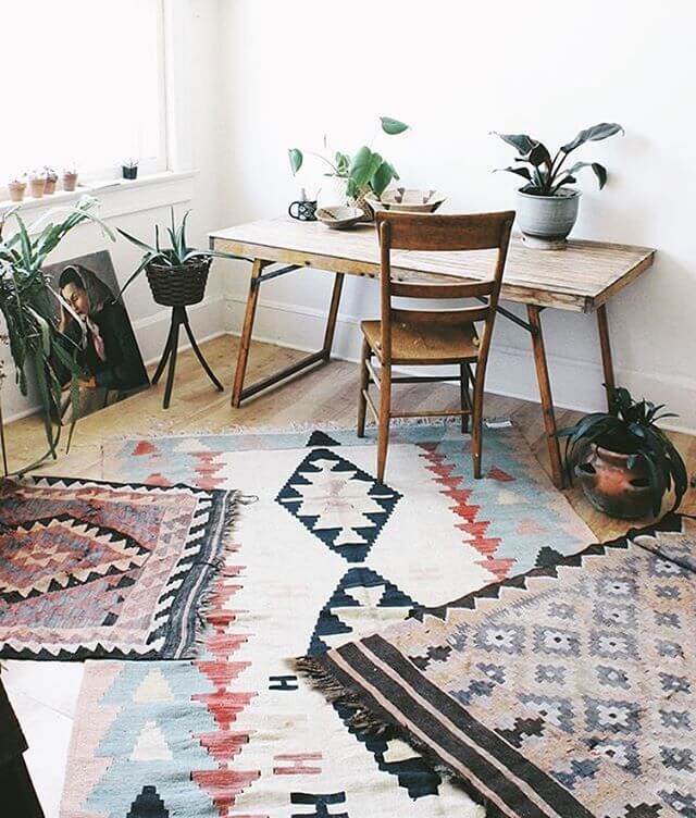 The accumulation of rugs in the office, a great idea! (1)