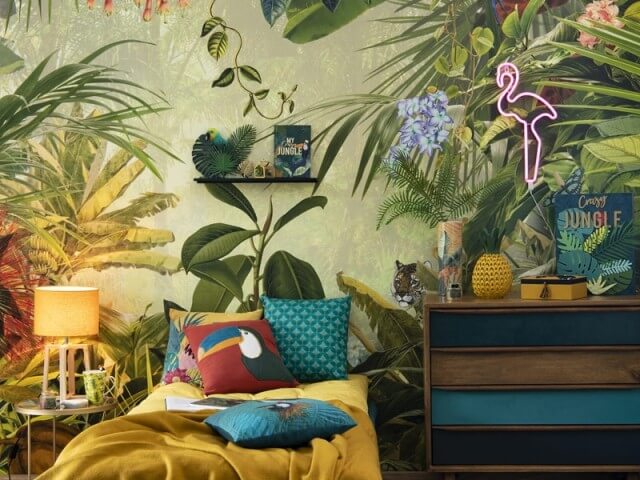 Tropical forest atmosphere in the room (1)